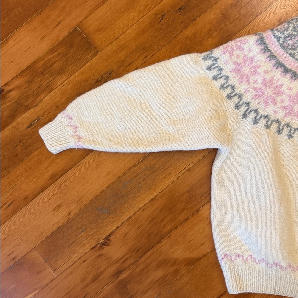 Vintage Handknit Eddie Bauer 100% Wool Fair Isle Sweater Sz L White Pink 1990 - Picture 9 of 10